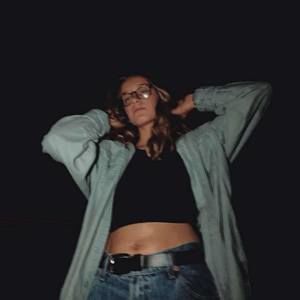 Meet your Posher, Macy